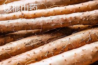 埃泽利谈TJD：他和我一样能跑能护筐 但他组织能力比我更好